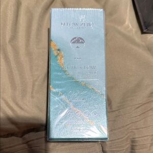 Below zero Arctic Glow Hydrating Cooling night moisturizer- Blue